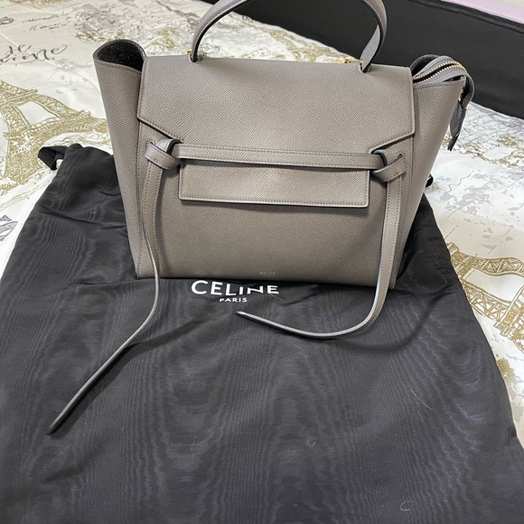 Authentic Celine MINI BELT BAG IN GRAINED CALFSKIN
GREY - Picture 5 of 15